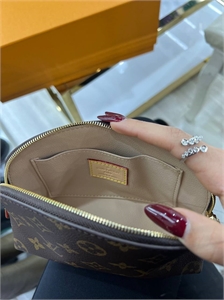 Косметичка LOUIS VUITTON 118503 - фото 149321