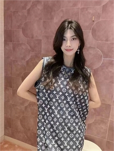 Платье  LOUIS VUITTON 119846 - фото 154717 Платье  LOUIS VUITTON 119846 - фото 154717