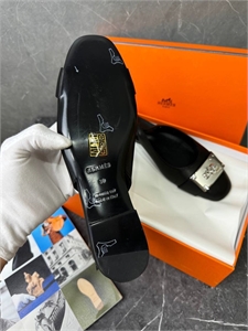 Слингбэки  HERMES 114150 - фото 156963 Слингбэки  HERMES 114150 - фото 156963
