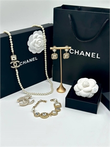 Брошь CHANEL 120326 - фото 157434 Брошь CHANEL 120326 - фото 157434