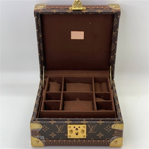 Сундук LOUIS VUITTON 120340 - фото 157522