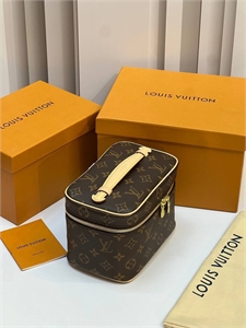 Косметичка LOUIS VUITTON 120805 - фото 160754