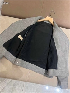 Куртка BRUNELLO CUCINELLI 121569 - фото 165431