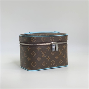 Косметичка LOUIS VUITTON 121786 - фото 166045