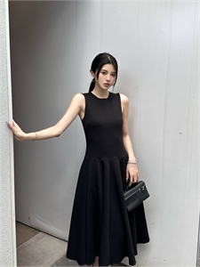 Платье VALENTINO 121800 - фото 166198 Платье VALENTINO 121800 - фото 166198