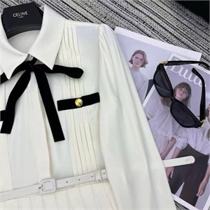 Платье CELINE 122012 - фото 167371 Платье CELINE 122012 - фото 167371