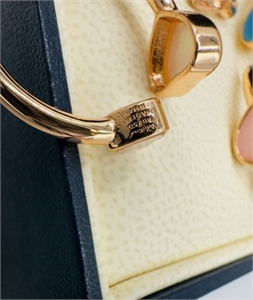 Кольцо Chopard 122060 - фото 167599 Кольцо Chopard 122060 - фото 167599
