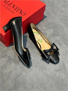 Туфли VALENTINO 122434 - фото 169128 Туфли VALENTINO 122434 - фото 169128