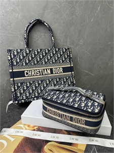 Косметичка DIOR 122420 - фото 169945