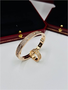 Кольцо CARTIER 122817