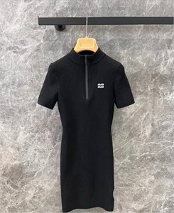 Платье MIU MIU 123041 - фото 172350 Платье MIU MIU 123041 - фото 172350