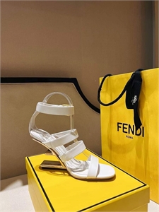 Босоножки FENDI 123099 - фото 172629