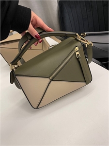 Сумка Loewe 24 см 123338 - фото 174227 Сумка Loewe 24 см 123338 - фото 174227