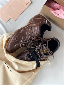 Кроссовки MIU MIU 124201 - фото 178781 Кроссовки MIU MIU 124201 - фото 178781