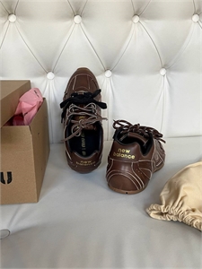 Кроссовки MIU MIU 124201 - фото 178783 Кроссовки MIU MIU 124201 - фото 178783