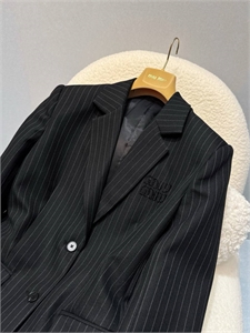 Пиджак MIU MIU 125080 - фото 182818 Пиджак MIU MIU 125080 - фото 182818