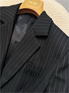 Пиджак MIU MIU 125080 - фото 182819 Пиджак MIU MIU 125080 - фото 182819