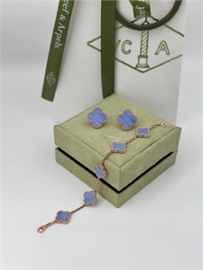 Браслет Van Cleef 5 мотивов 125160 - фото 183204 Браслет Van Cleef 5 мотивов 125160 - фото 183204