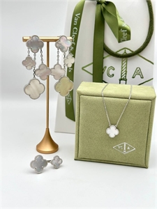 Серьги VAN CLEEF 4 мотива 125178