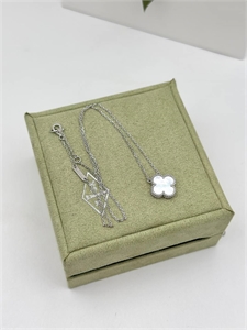 Серьги VAN CLEEF 4 мотива 125178