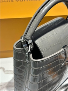 Сумка  LOUIS VUITTON 125549 - фото 185093