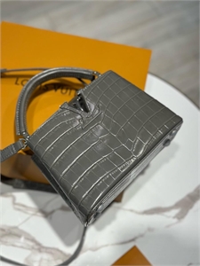 Сумка  LOUIS VUITTON 125549 - фото 185094