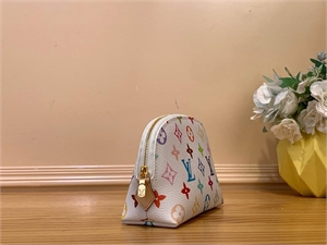 Косметичка LOUIS VUITTON 126638 - фото 190356