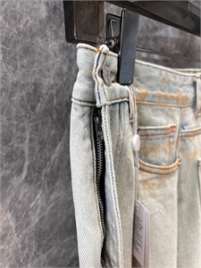 Джинсы MM6 127804 - фото 195133 Джинсы MM6 127804 - фото 195133