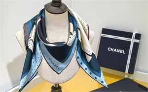 Платок CHANEL 127877