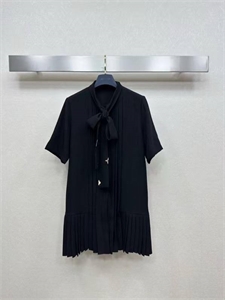 Платье  LOUIS VUITTON 128242 - фото 197926 Платье  LOUIS VUITTON 128242 - фото 197926