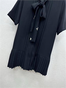 Платье  LOUIS VUITTON 128242 - фото 197928 Платье  LOUIS VUITTON 128242 - фото 197928