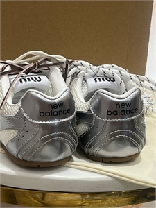 Кроссовки MIU MIU 129085 - фото 201944 Кроссовки MIU MIU 129085 - фото 201944