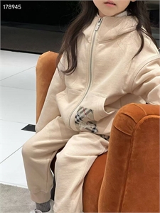 Костюм Burberry 129103 - фото 202121 Костюм Burberry 129103 - фото 202121