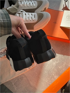 Кроссовки HERMES 129123 - фото 202332 Кроссовки HERMES 129123 - фото 202332