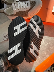 Кроссовки HERMES 129123 - фото 202334 Кроссовки HERMES 129123 - фото 202334