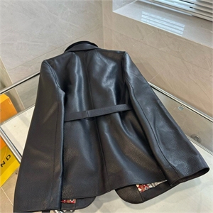 Куртка / Пиджак HERMES 129225 - фото 203263 Куртка / Пиджак HERMES 129225 - фото 203263