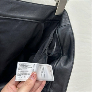 Шорты CHANEL Кожа 129375 - фото 204045 Шорты CHANEL Кожа 129375 - фото 204045