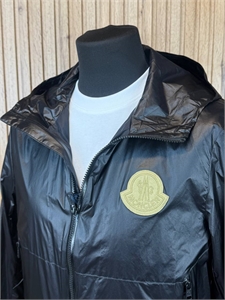 Ветровка MONCLER 130198 - фото 208244 Ветровка MONCLER 130198 - фото 208244