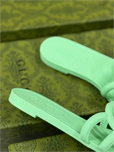 Шлепанцы GUCCI 130542 - фото 210160 Шлепанцы GUCCI 130542 - фото 210160