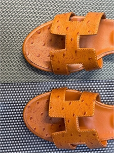 Тапочки  HERMES 131140 - фото 213576 Тапочки  HERMES 131140 - фото 213576