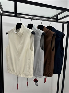 Жилет двухсторонний KITON 131479 - фото 215383 Жилет двухсторонний KITON 131479 - фото 215383