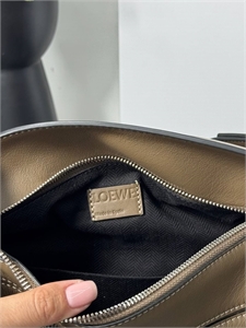 Поясная сумка LOEWE 132045 - фото 218460