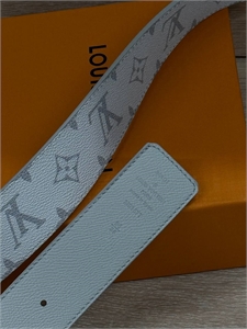 Ремень LV 132056 - фото 218527