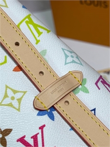 Сумка LOUIS VUITTON 132395