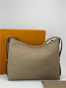 Сумка LOUIS VUITTON 132426