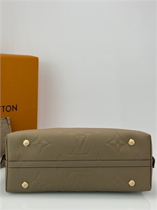 Сумка LOUIS VUITTON 132426