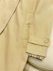 Тренч BURBERRY 132896 - фото 223446 Тренч BURBERRY 132896 - фото 223446