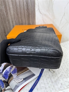 Слинг LV из кожы крокодила 133135 - фото 224843