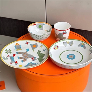 Набор HERMES (детская посуда) 133178 - фото 225092