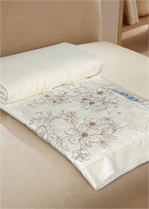 Одеяло DIOR 133230 - фото 225432 Одеяло DIOR 133230 - фото 225432